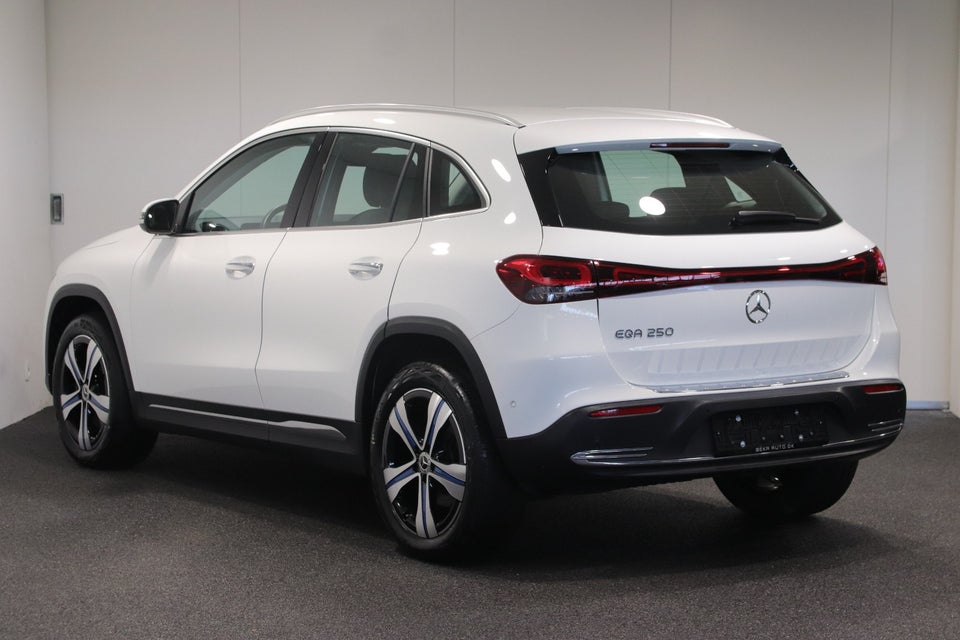 Mercedes EQA250 Progressive 5d