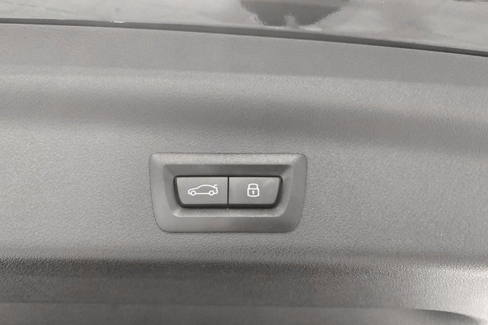 BMW iX1 eDrive20 M-Sport Pro 5d