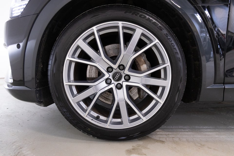 Audi e-tron 55 quattro 5d