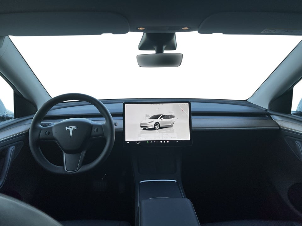 Tesla Model Y RWD 5d