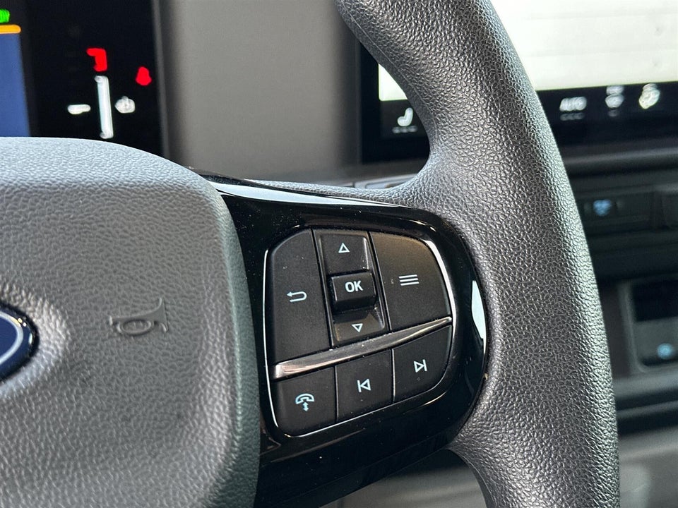 Ford E-Transit Custom 320L 64 Trend