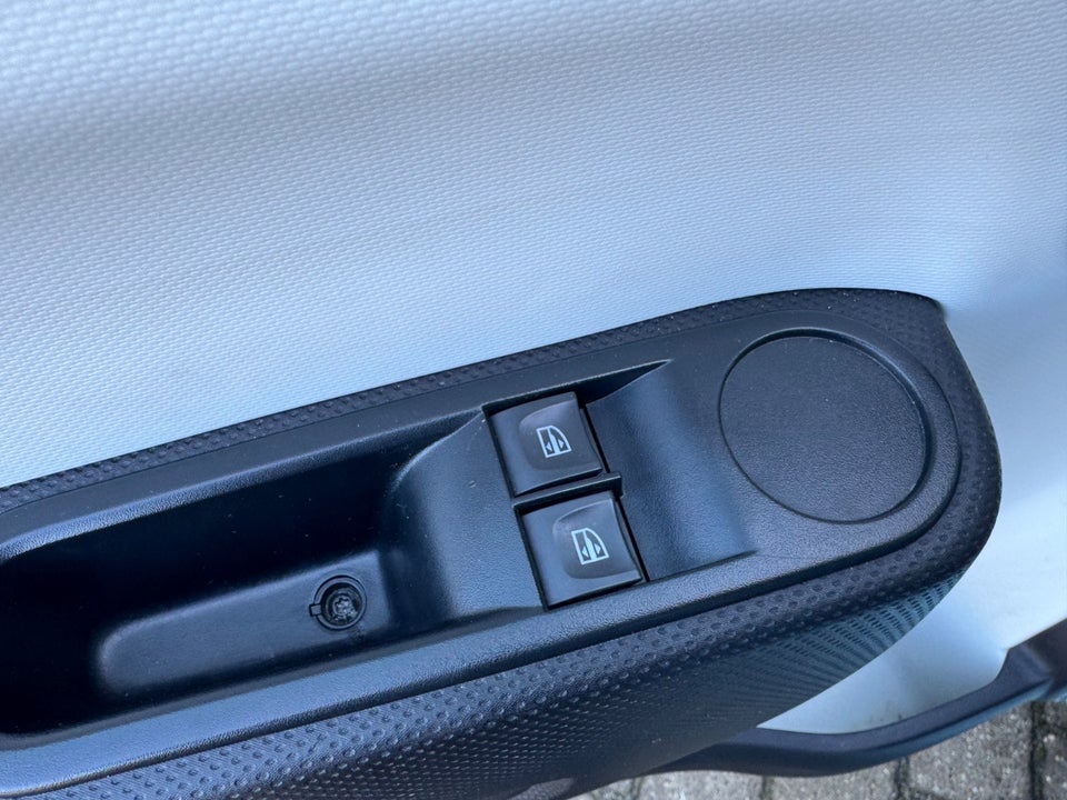 Renault Twingo 1,0 SCe 75 Zen 4d