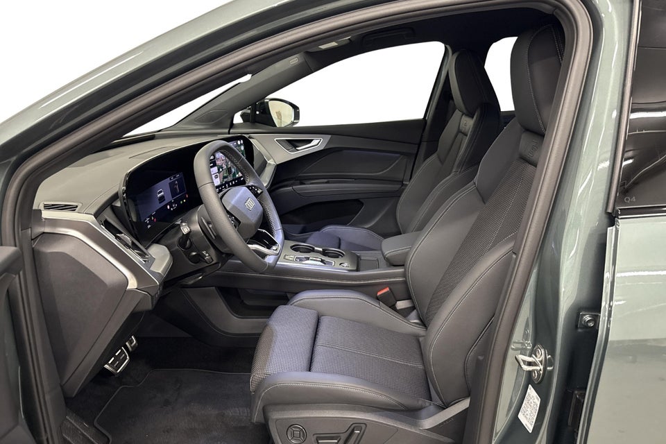 Audi Q4 e-tron performance 5d