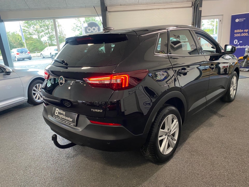 Opel Grandland X 1,2 T 130 Enjoy 5d