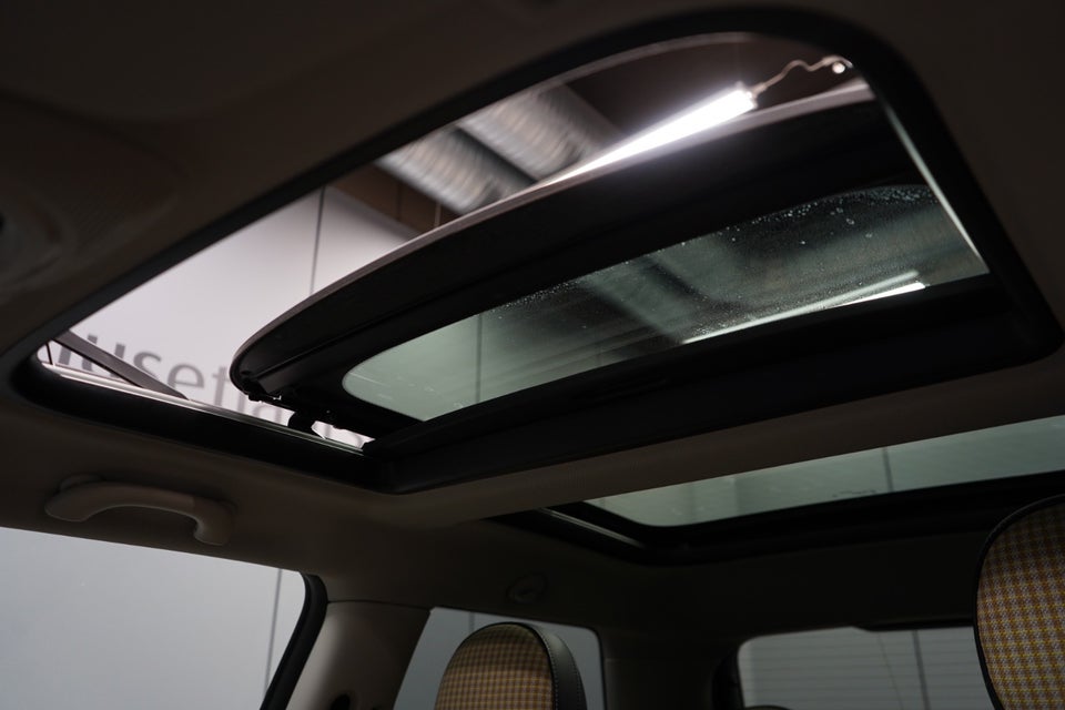 MINI Cooper SE Classic Trim 3d