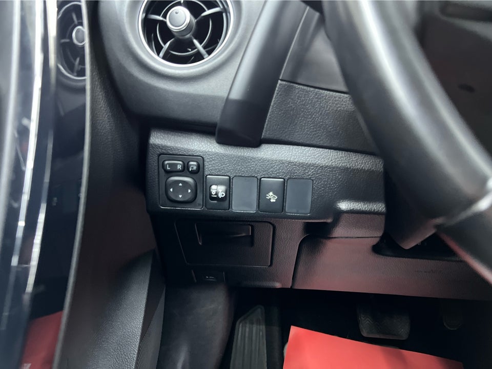 Toyota Auris 1,8 Hybrid H2 Comfort CVT 5d