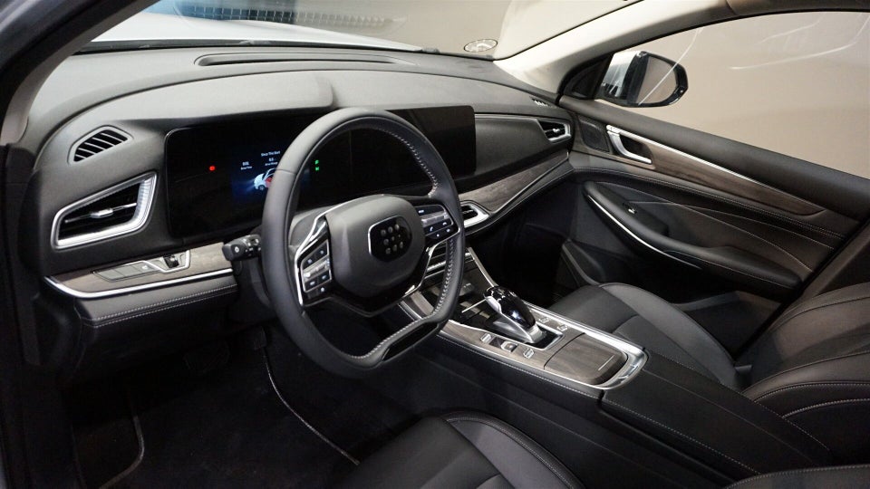 Navor E5 1,5 PHEV Rock 5d