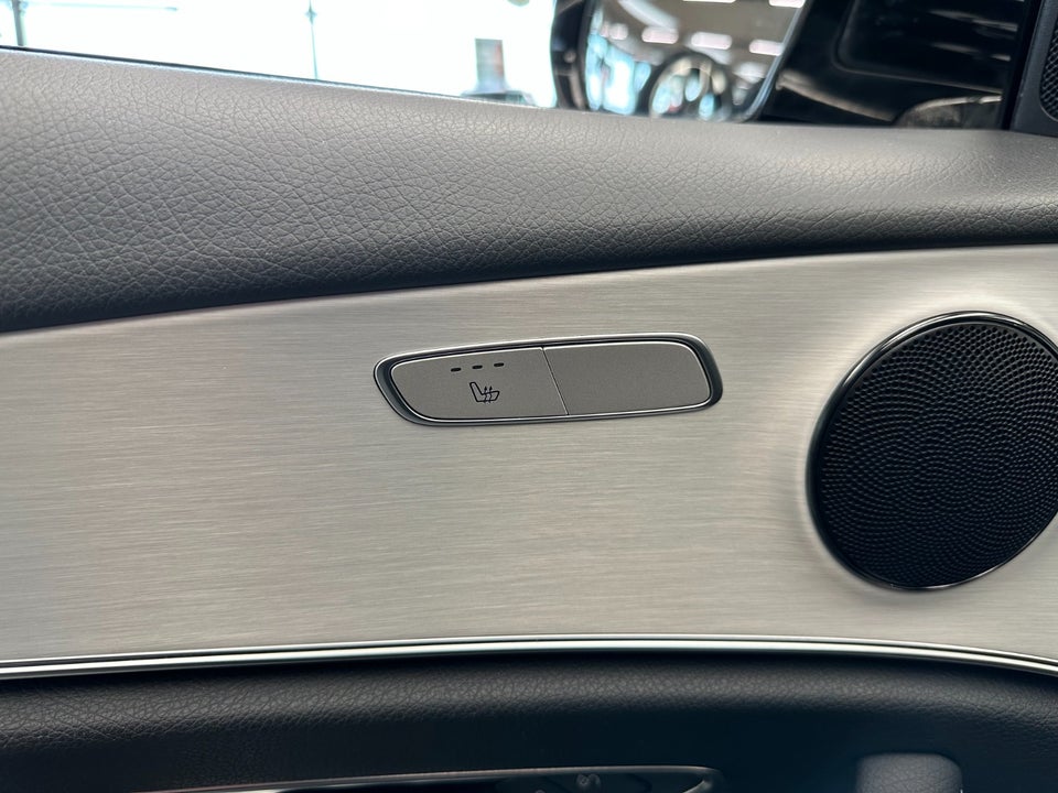 Mercedes E300 de 2,0 Business stc. aut. 5d