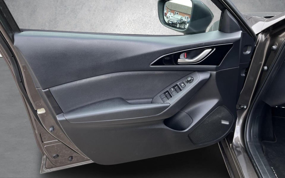 Mazda 3 2,0 SkyActiv-G 120 Vision aut. 5d