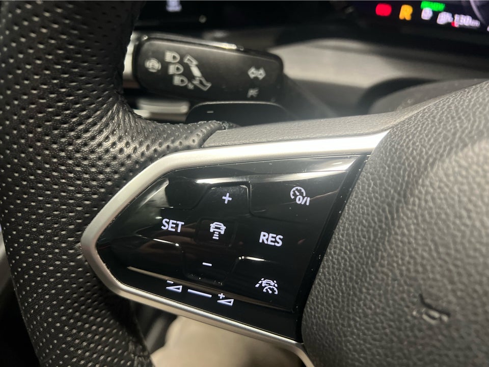 VW Golf VIII 1,4 GTE DSG 5d