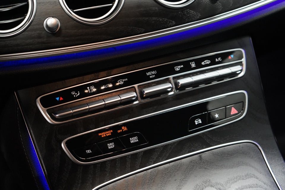 Mercedes E300 e 2,0 AMG Line stc. aut. 5d