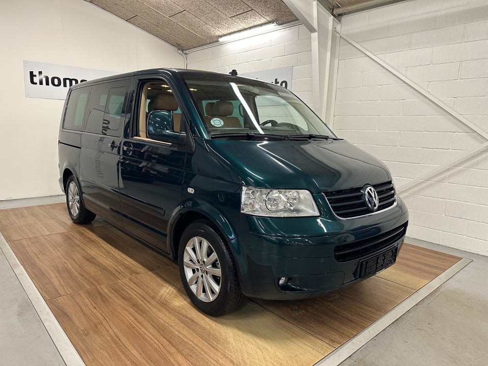 VW Multivan 2,5 TDi 130 Highline DSG 5d