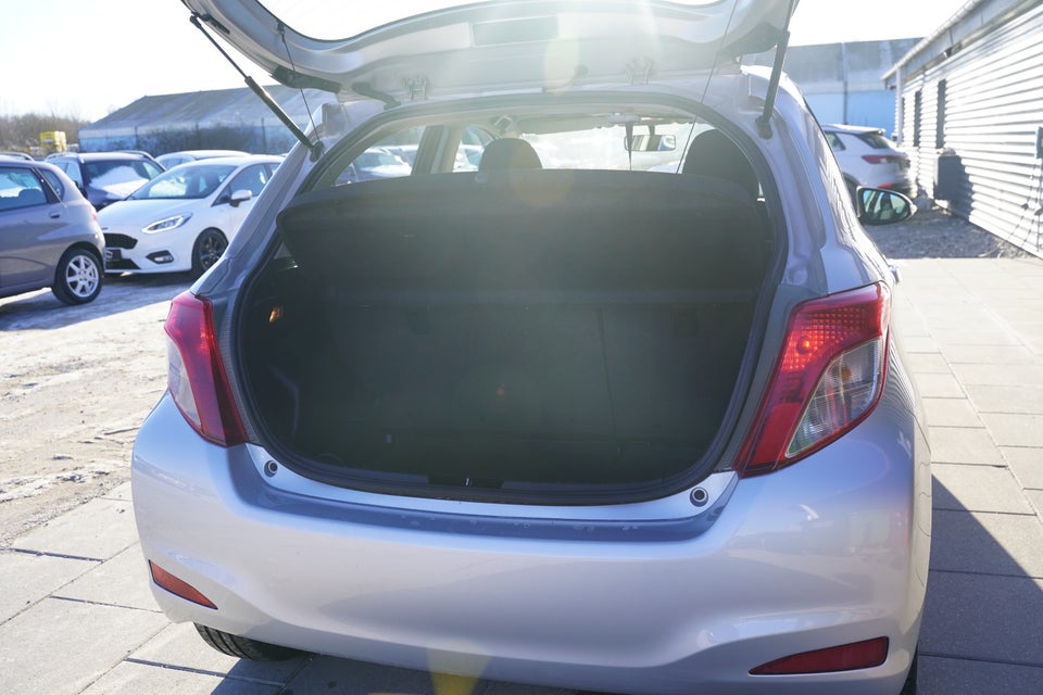 Toyota Yaris 1,0 VVT-i T2 5d