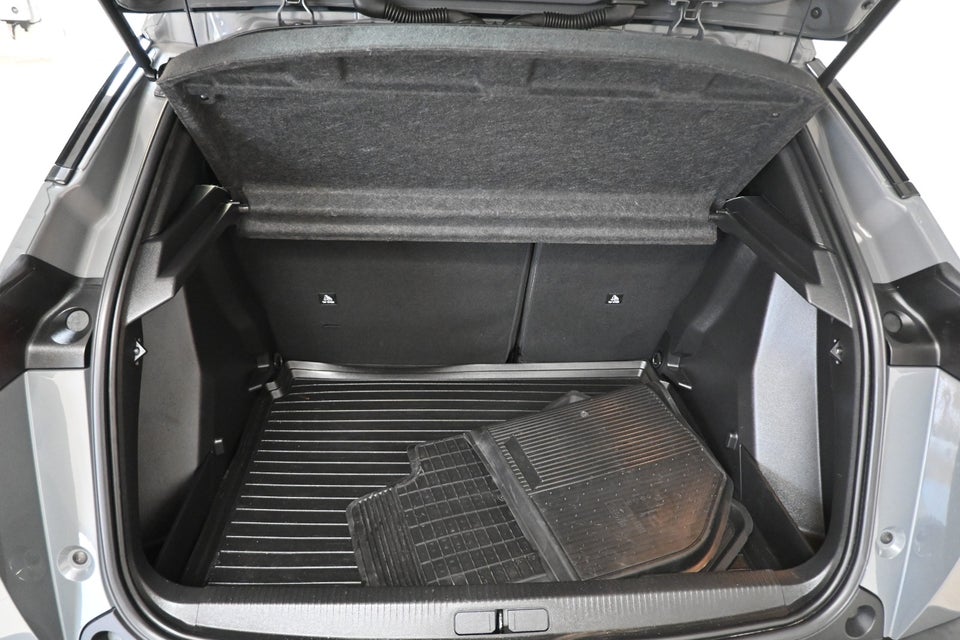 Peugeot 2008 1,2 PureTech 100 Active 5d