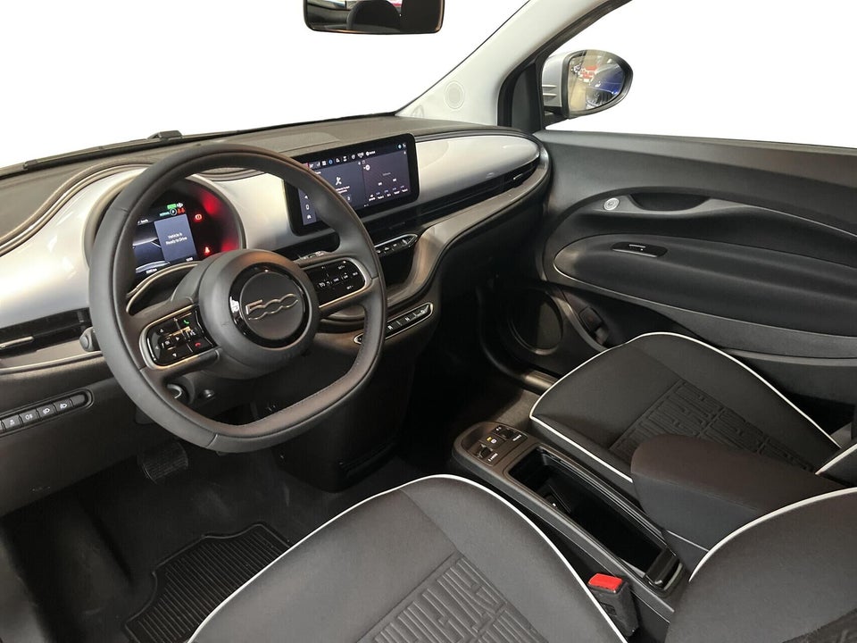 Fiat 500e 42 Icon 3+1 4d