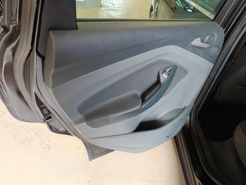 Ford C-MAX 1,0 SCTi 125 Titanium 5d