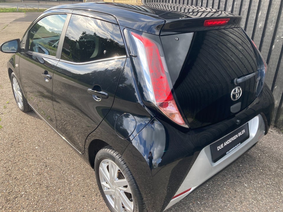 Toyota Aygo 1,0 VVT-i x-black II 5d