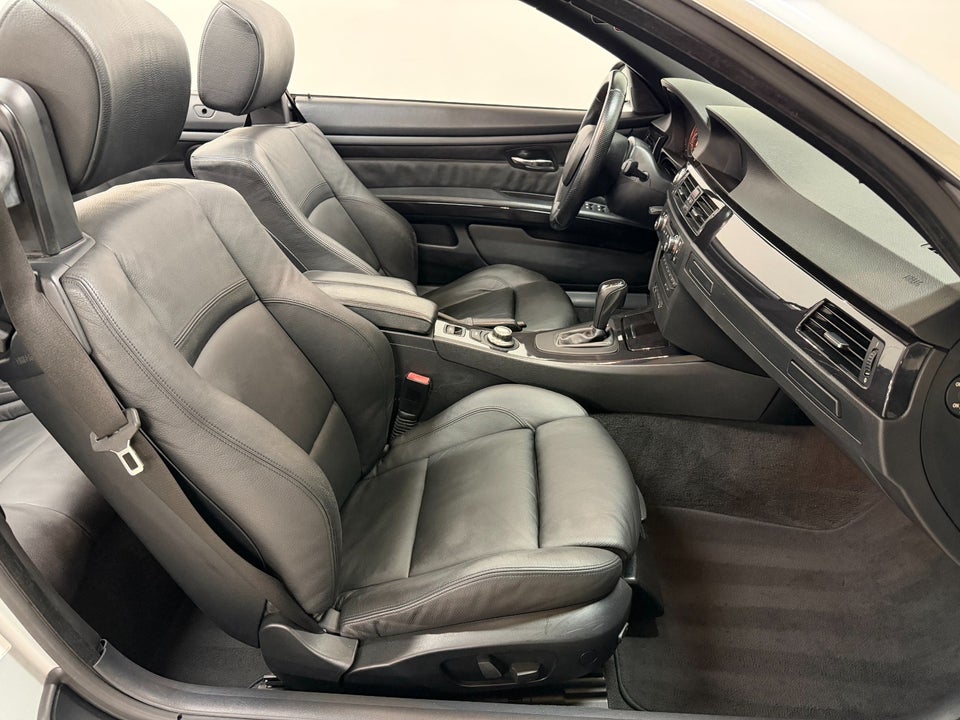 BMW 335i 3,0 Cabriolet aut. 2d