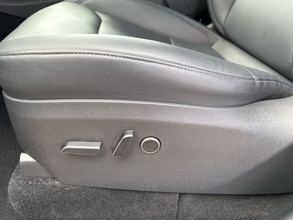 Tesla Model Y Long Range AWD 5d