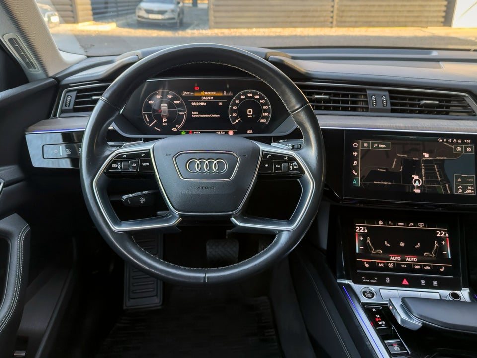 Audi e-tron 50 quattro 5d