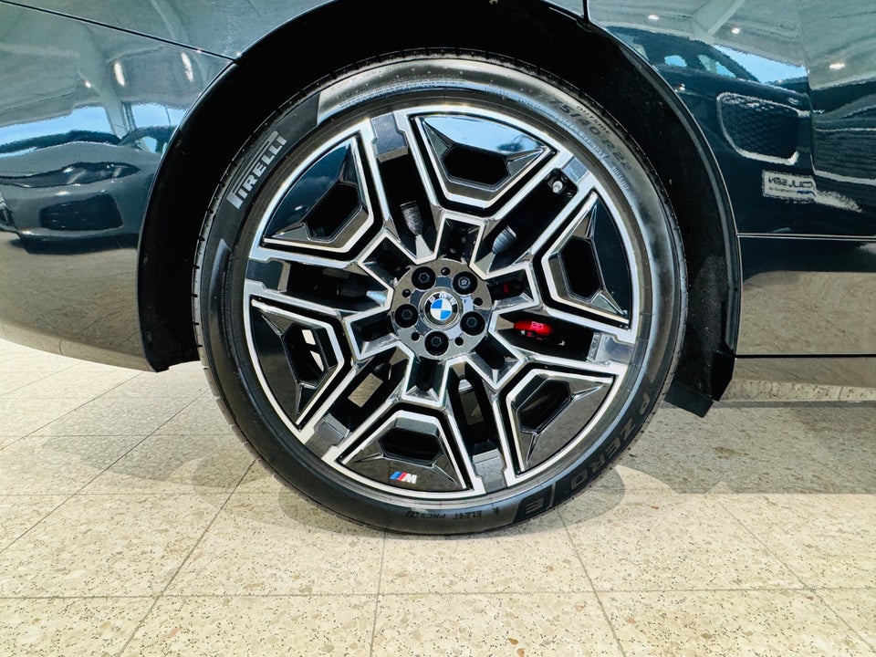BMW iX xDrive60 M-Sport Pro 5d