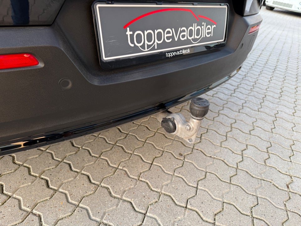 Volvo EX40 Extended Range Black Edition 5d