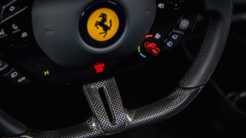 Ferrari SF90 Spider 4,0 DCT 2d