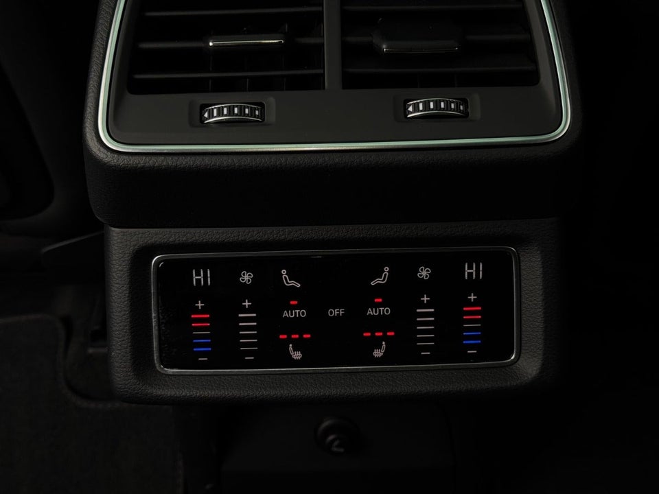 Audi Q8 e-tron 55 S-line Black Edition quattro 5d