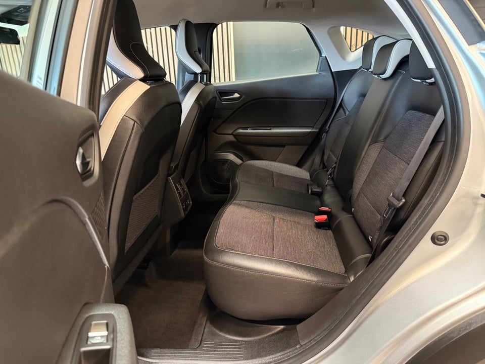 Renault Captur 1,6 E-Tech Intens 5d