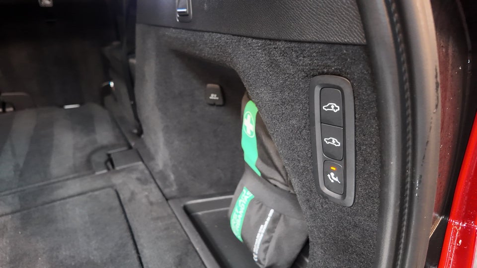 Volvo XC90 2,0 T8 ReCharge Ultimate Dark aut. AWD 7prs 5d