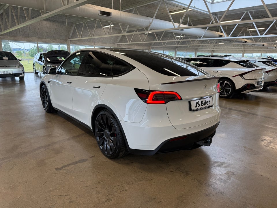 Tesla Model Y Performance AWD 5d