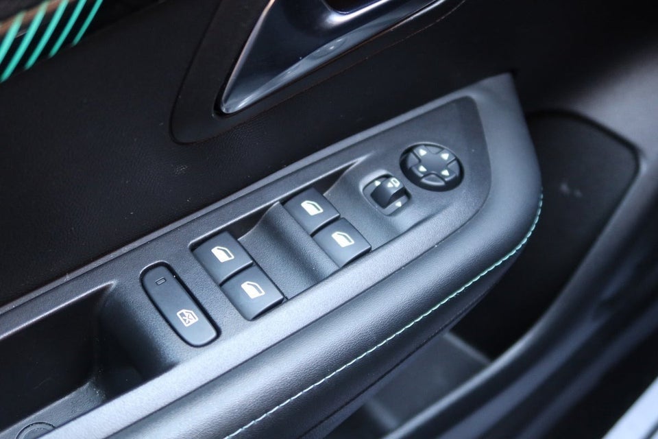 Peugeot 208 1,2 PureTech 100 Platin Sport 5d