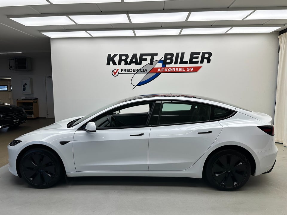 Tesla Model 3 RWD 4d