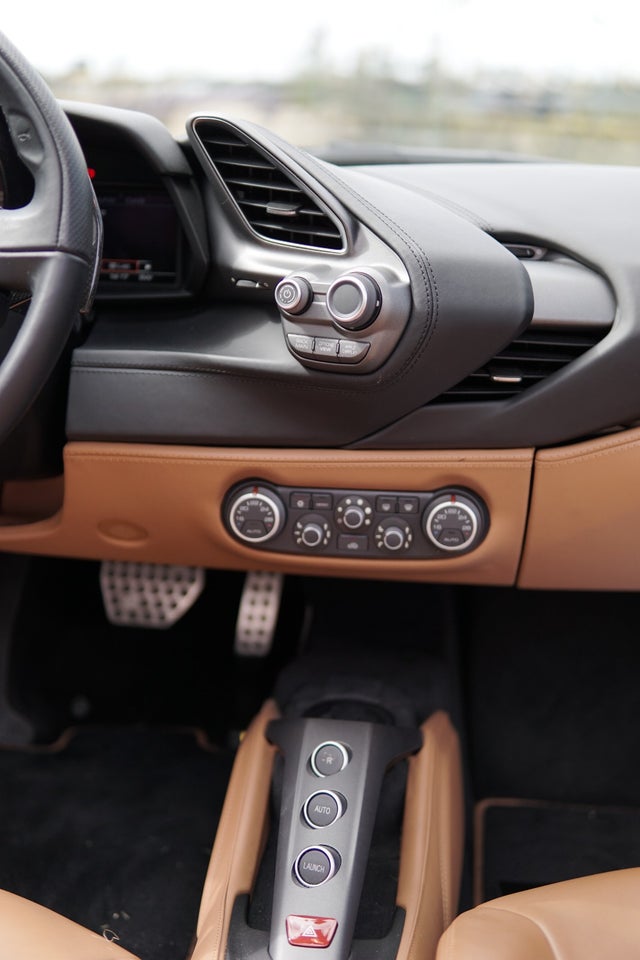 Ferrari 488 Spider 3,9 DCT 2d