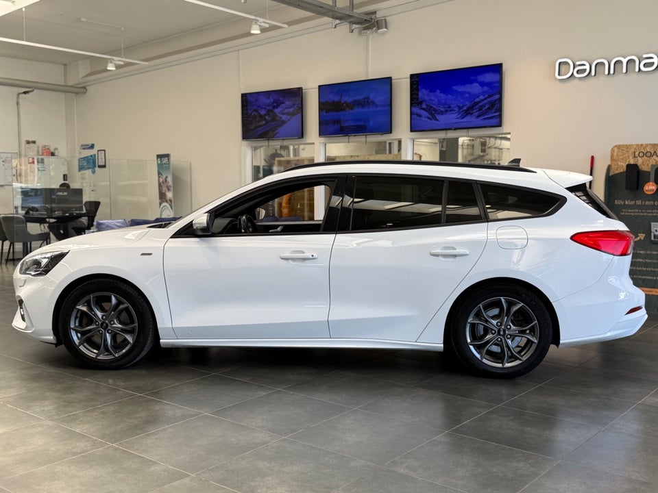 Ford Focus 1,0 EcoBoost mHEV ST-Line stc. 5d