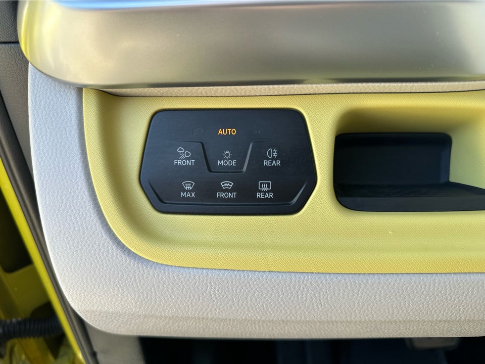 VW ID.Buzz 77 Pro SWB 5d