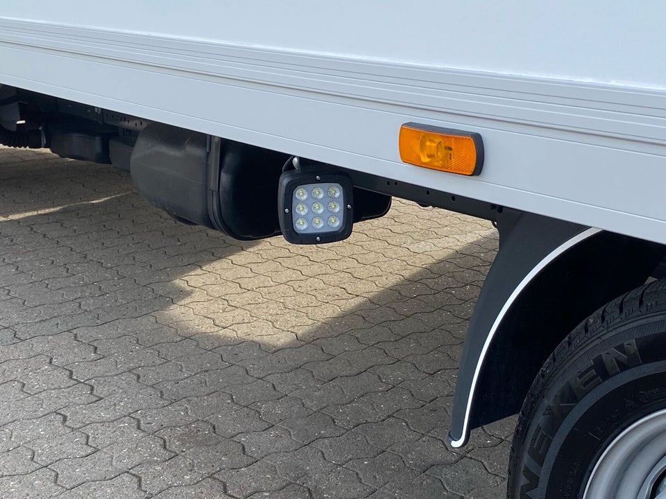 Iveco Daily 3,0 35S18 4100mm Box m/lift AG8