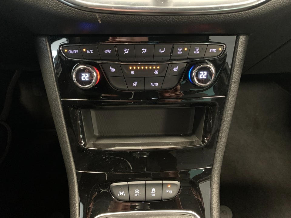 Opel Astra 1,2 T 110 Elegance Sports Tourer 5d