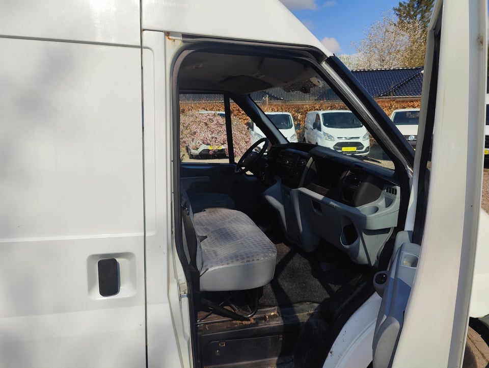 Ford Transit 300M Van 2,2 TDCi 125 Trend FWD 4d