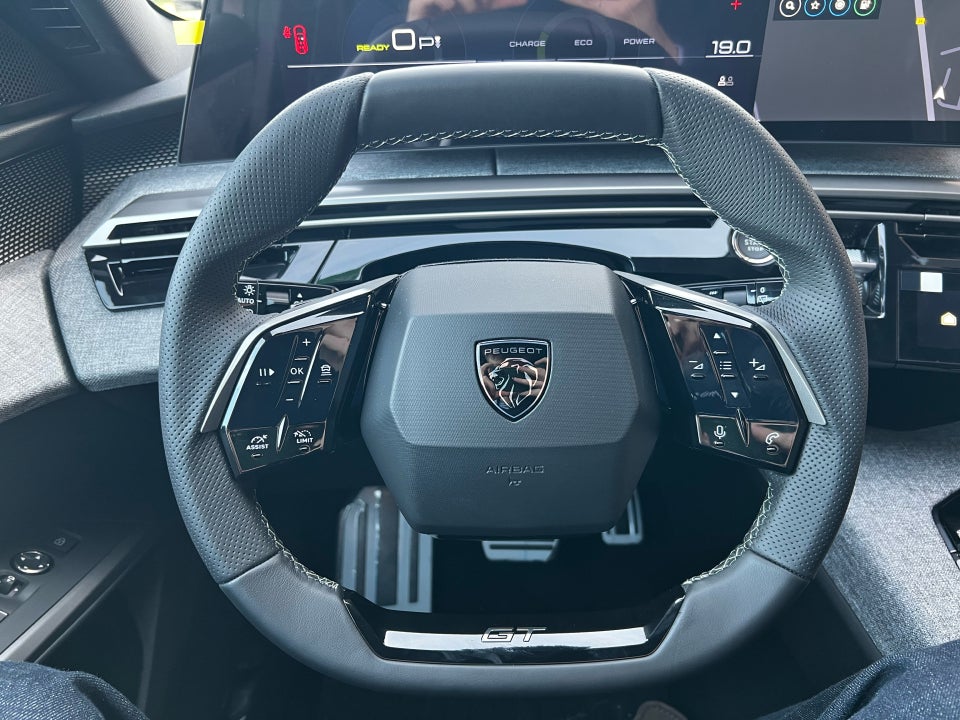 Peugeot e-5008 77 GT Pack 7prs 5d