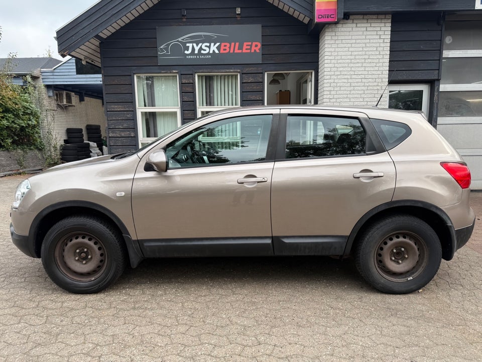 Nissan Qashqai 1,6 Tekna 5d