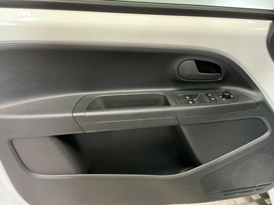 VW e-Up! Move Up! 5d