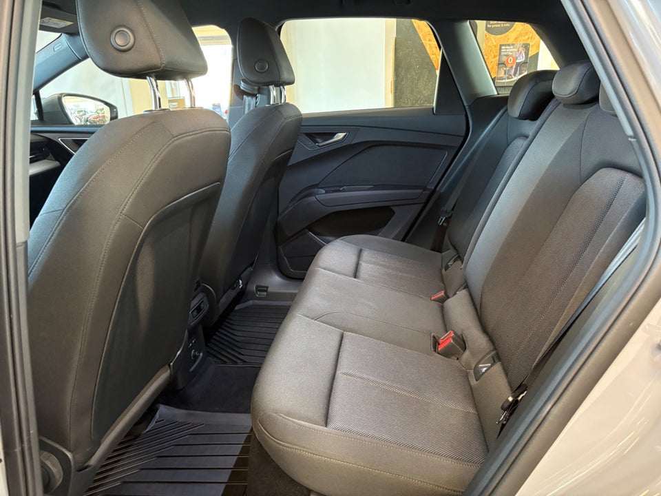 Audi Q4 e-tron 40  5d