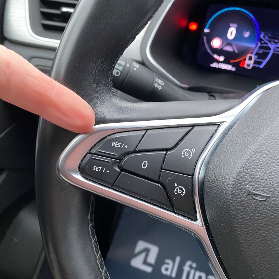 Renault Captur 1,6 E-Tech Intens 5d