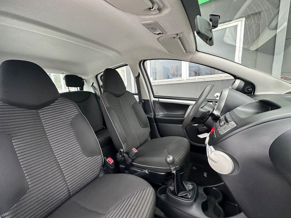 Peugeot 107 1,0 Active 5d