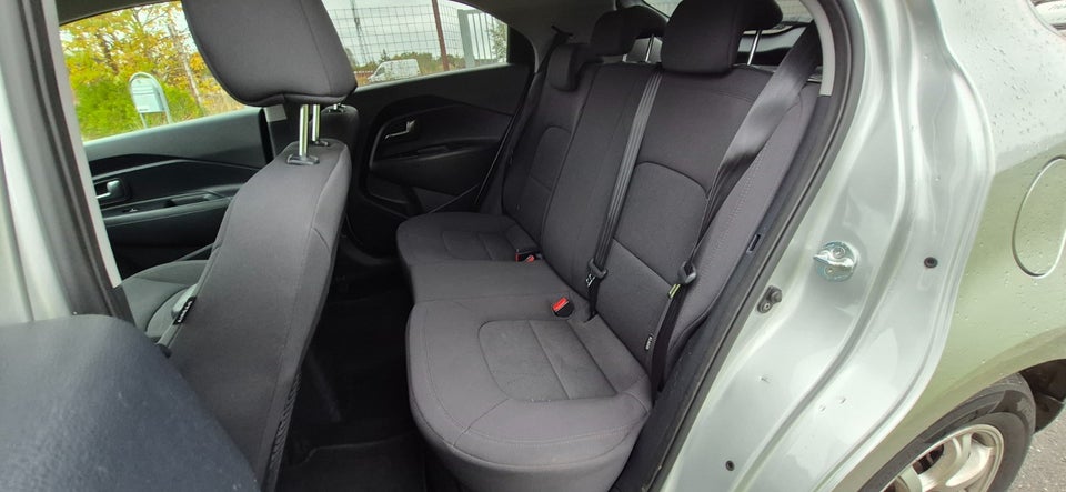 Kia Rio 1,2 CVVT Premium 5d