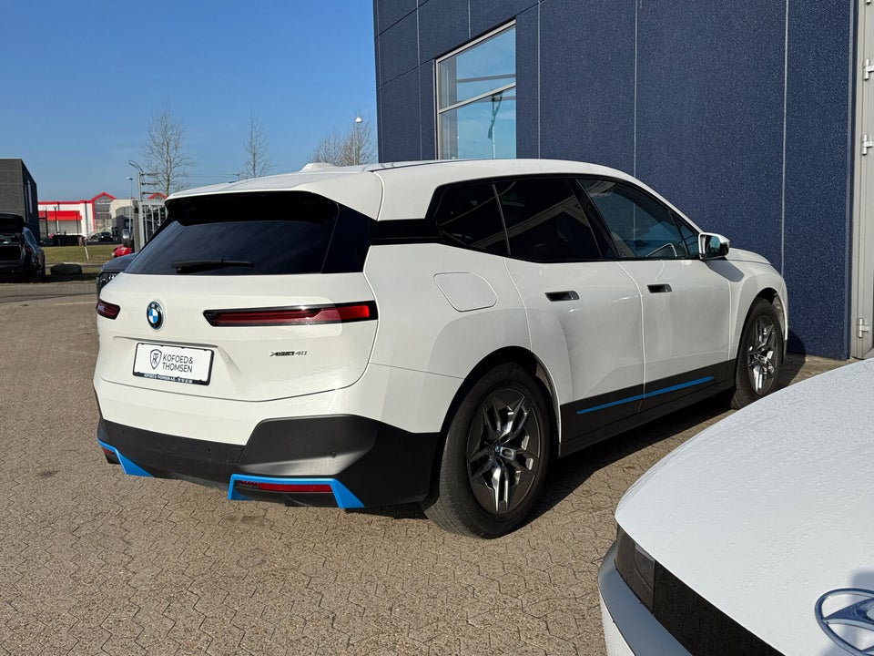 BMW iX xDrive40 5d