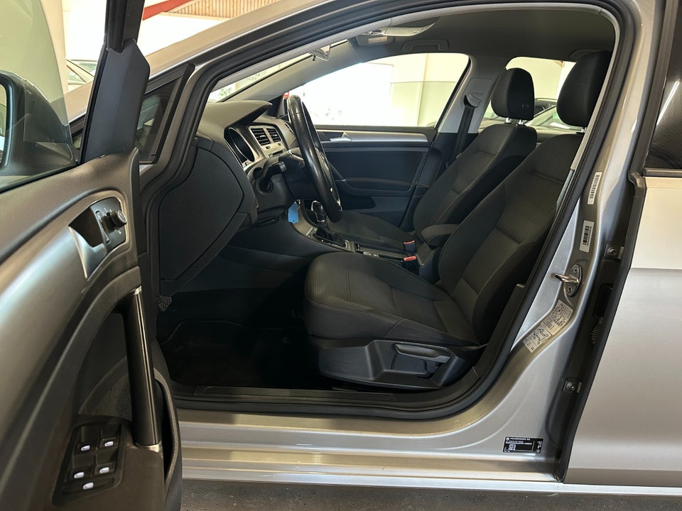 VW Golf VII 2,0 TDi 150 Comfortline DSG BMT 5d