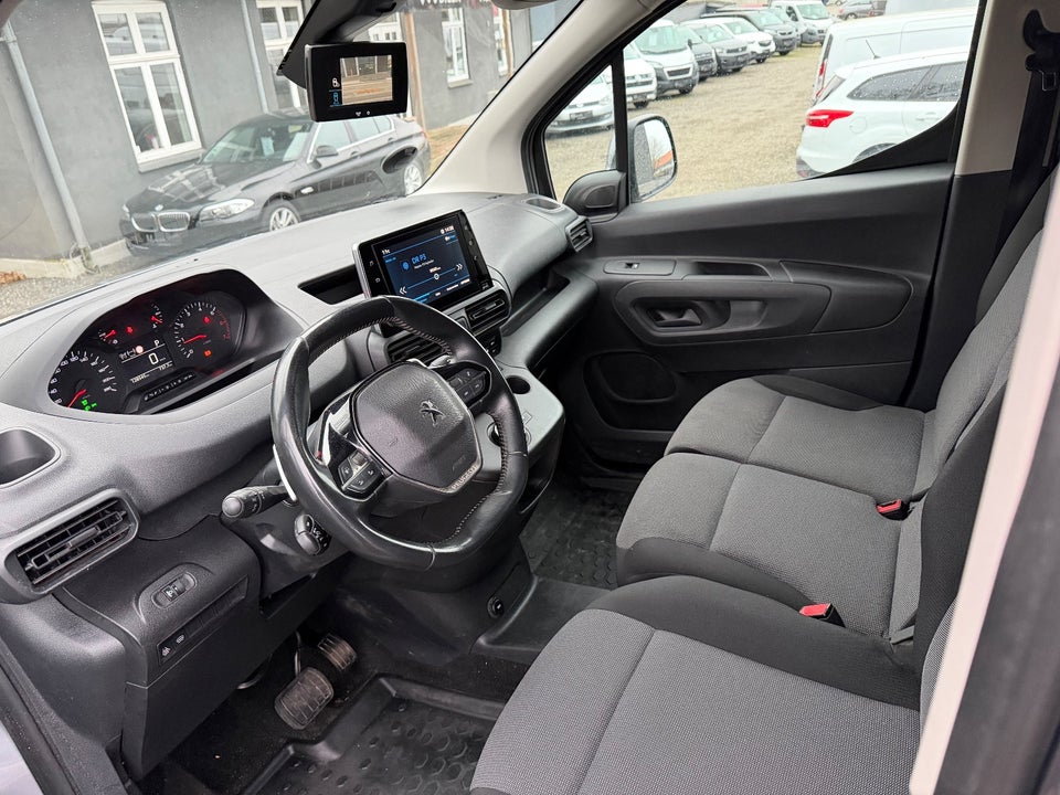 Peugeot Partner 1,5 BlueHDi 130 L2V2 Ultimate EAT8 Van