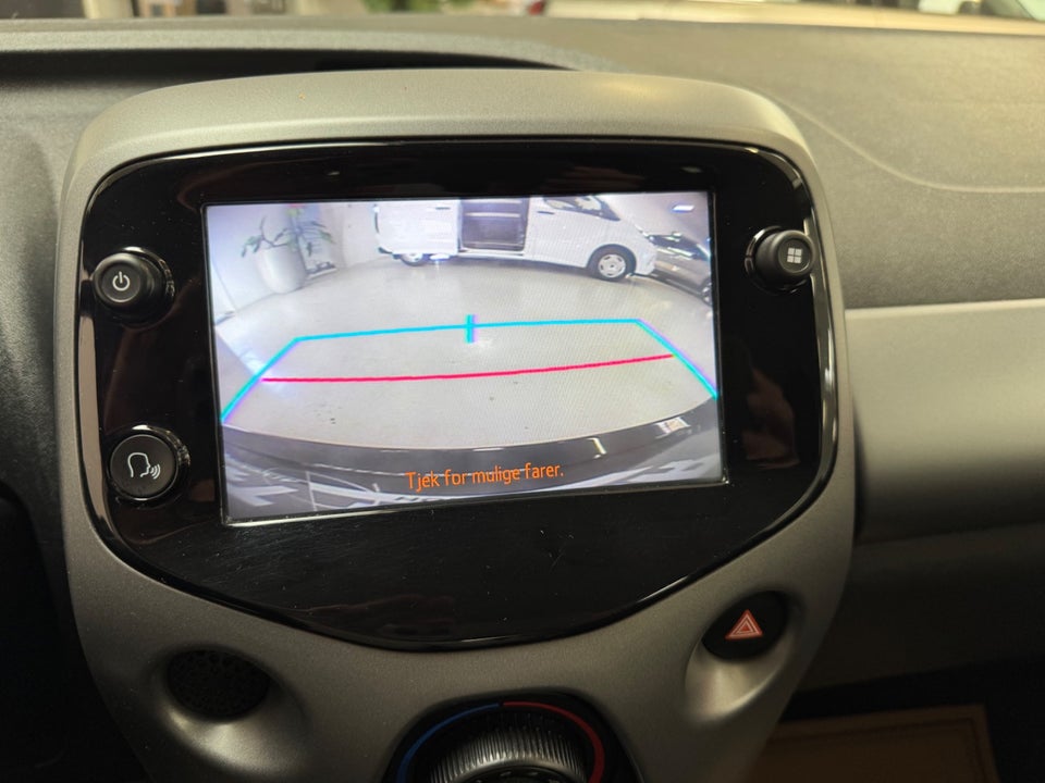 Toyota Aygo 1,0 VVT-i x-plore 5d